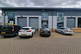 Plus de détails pour Knights Park Rd, Basingstoke - Industriel à louer