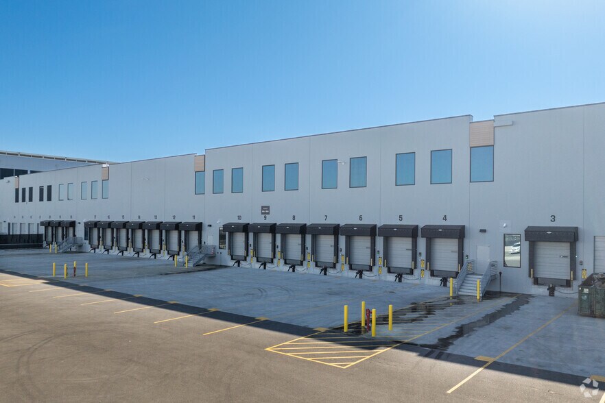 25500 Clawiter Rd, Hayward, CA à louer - Photo du bâtiment - Image 3 de 13