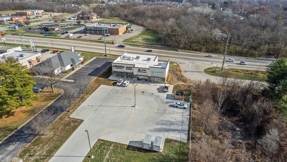 1000-1004 Jason Pl, Chatham, IL à vendre - Photo du bâtiment - Image 3 de 3