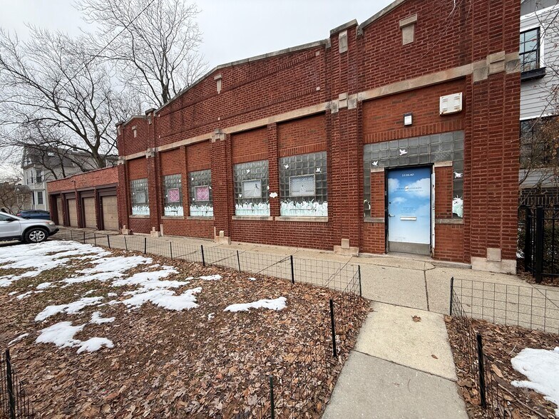 3338 N Ravenswood Ave, Chicago, IL à vendre - Photo du bâtiment - Image 2 de 8