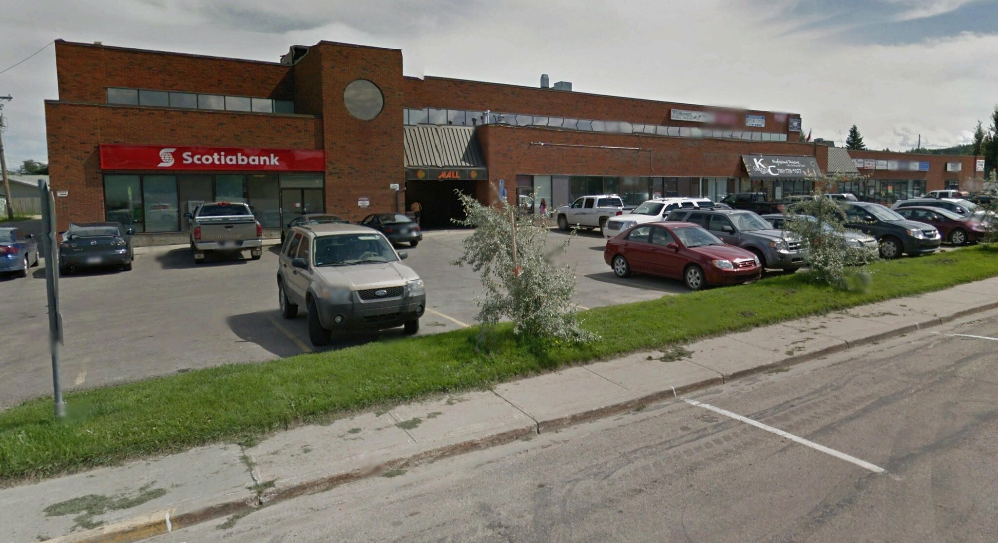 5115 49 St, Whitecourt, AB à vendre Photo du bâtiment- Image 1 de 1