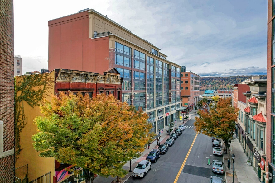 66 Main St, Yonkers, NY for lease - Building Photo - Image 3 of 6