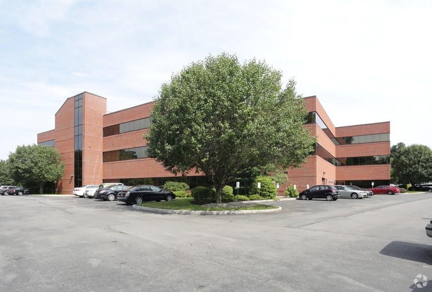 500 New Karner Rd, Colonie, NY for lease - Primary Photo - Image 1 of 22