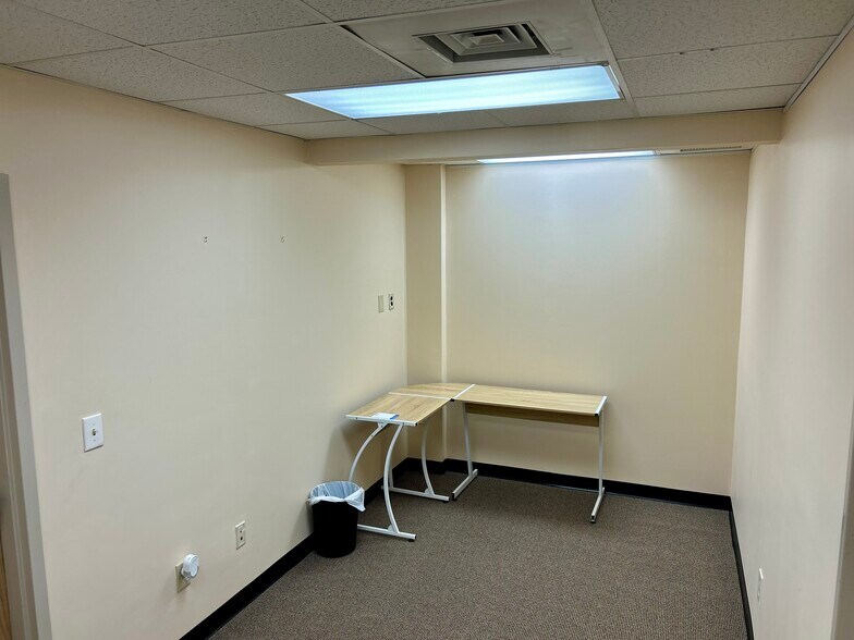 410 University Parkway, Aiken, SC à louer - Photo du bâtiment - Image 2 de 25