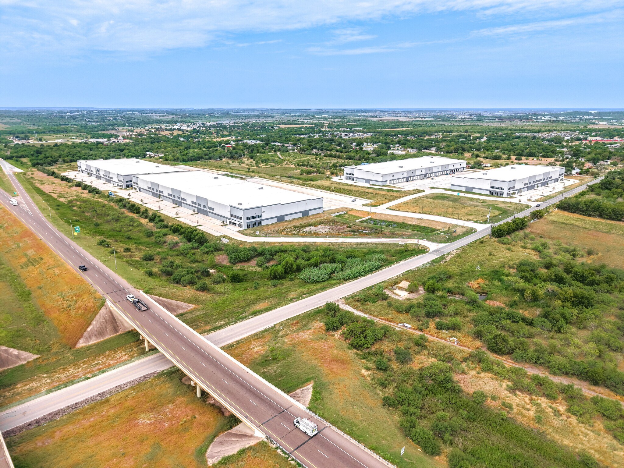 10913 McAngus Rd, Del Valle, TX à louer Photo principale- Image 1 de 59