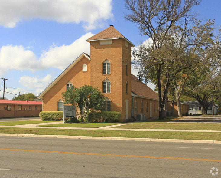 1904 S Austin Ave, Georgetown, TX for lease - Building Photo - Image 2 of 2