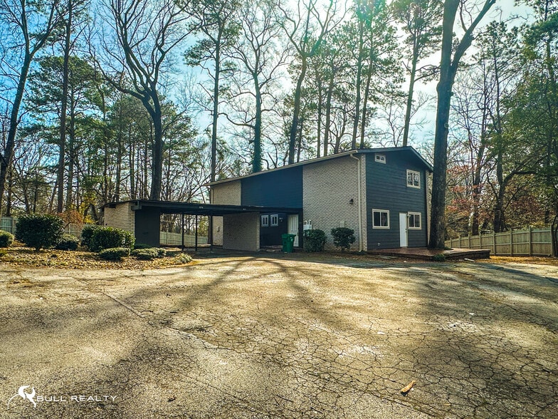 1277 Goodwin Rd, Brookhaven, GA for sale - Building Photo - Image 3 of 21