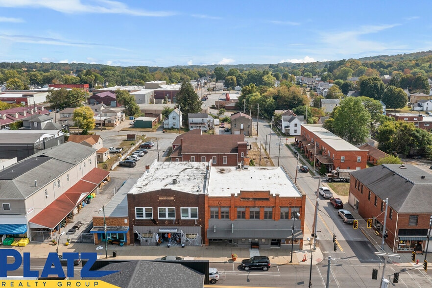132 N Market St, East Palestine, OH for sale - Building Photo - Image 3 of 10