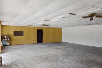 2801 N Alexander Dr, Baytown, TX for lease Interior Photo- Image 2 of 8