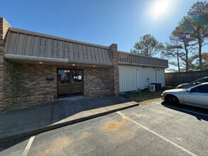 11565 Memorial Parkway Pkwy, Huntsville, AL for lease Building Photo- Image 2 of 8