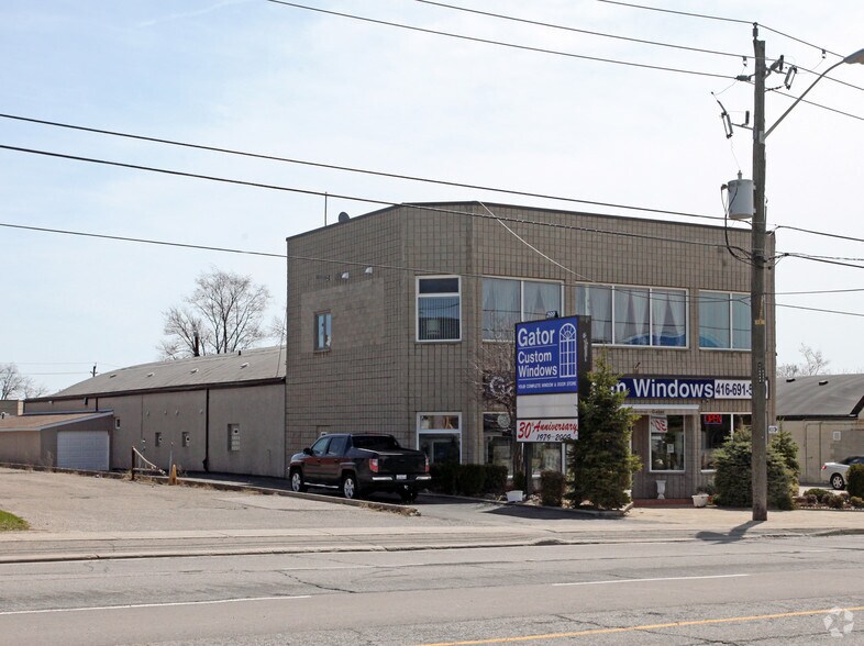 299 Danforth Rd, Toronto, ON à vendre - Photo du bâtiment - Image 2 de 14