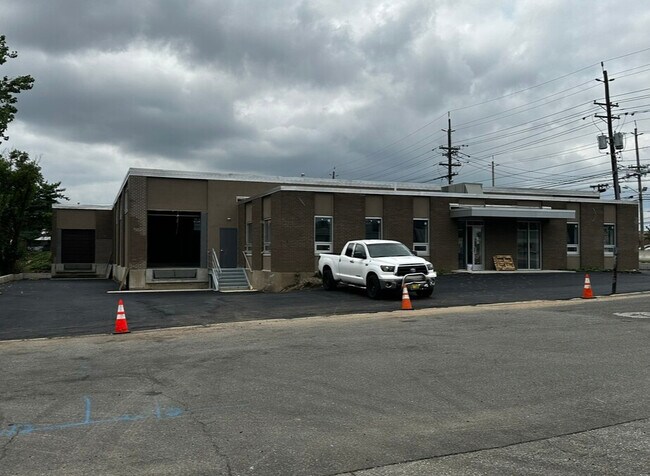 More details for 401-403 Meadow Ln, Carlstadt, NJ - Industrial for Lease