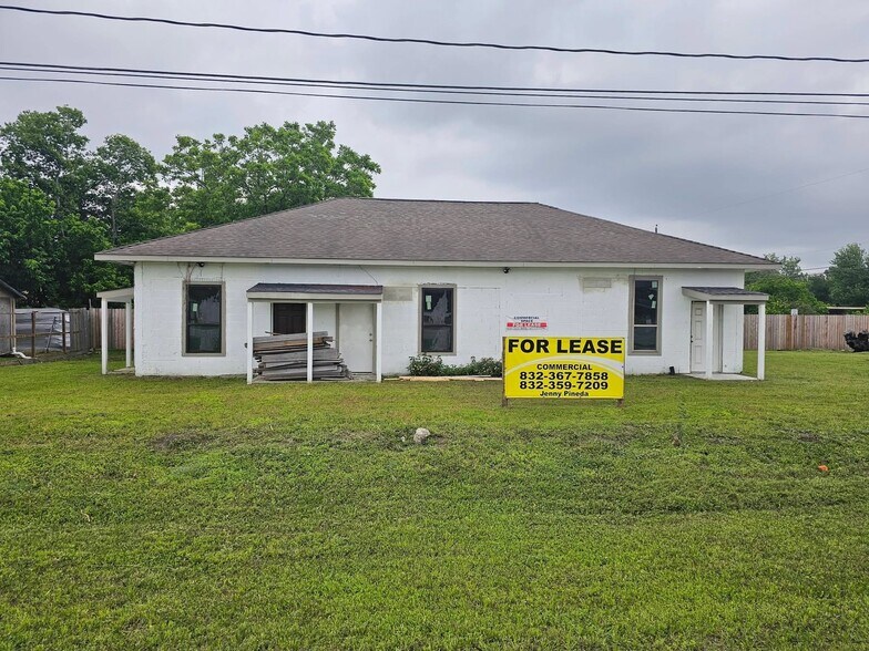 215 FM 1942, Crosby, TX à louer - Photo du bâtiment - Image 3 de 4
