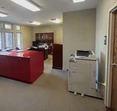 1792 Woodstock Rd, Roswell, GA for lease Interior Photo- Image 2 of 6