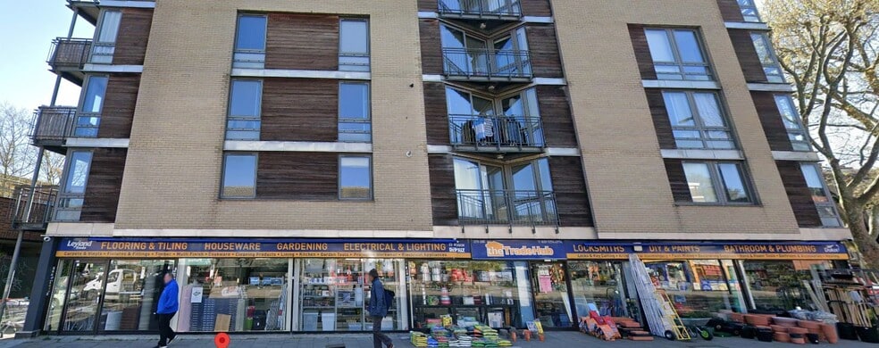 279-285 Clapham Rd, Londres à louer - Photo du bâtiment - Image 2 de 3