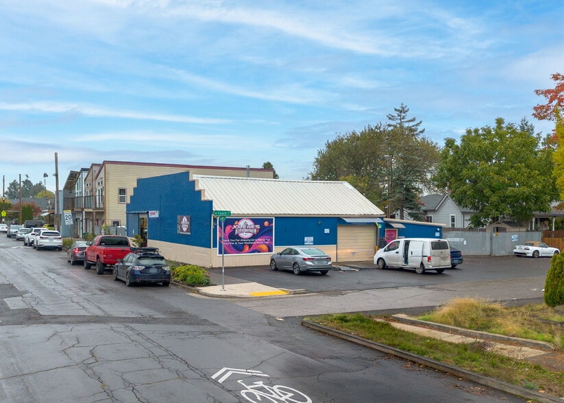 104 NE 80th Ave, Portland, OR for sale - Building Photo - Image 2 of 38