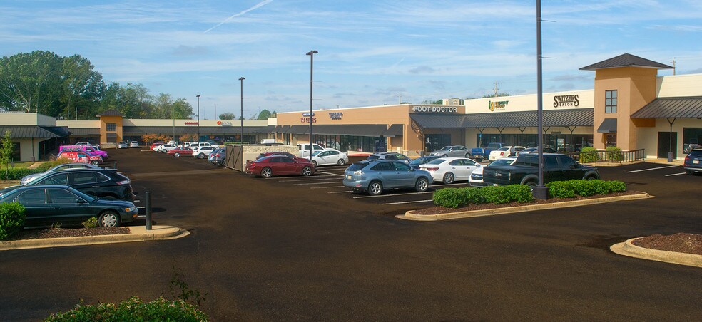 731 S Pear Orchard Rd, Ridgeland, MS à louer - Photo du bâtiment - Image 2 de 9