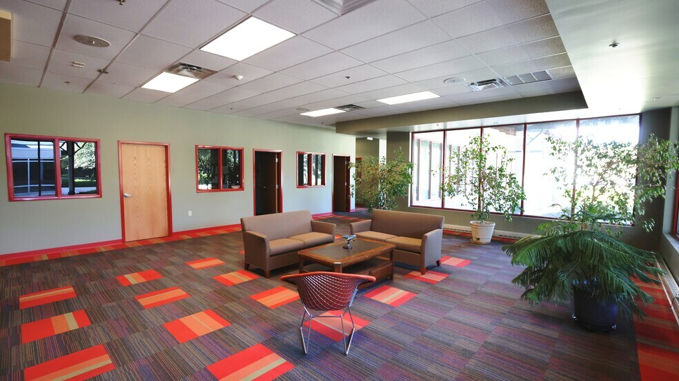 9401 S Innovation Dr, Daleville, IN à vendre - Photo intérieure - Image 2 de 15