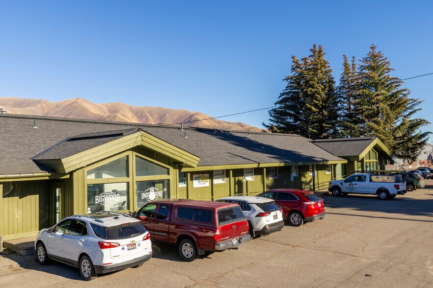 21 E Maple St, Hailey, ID à vendre - Photo du bâtiment - Image 3 de 15