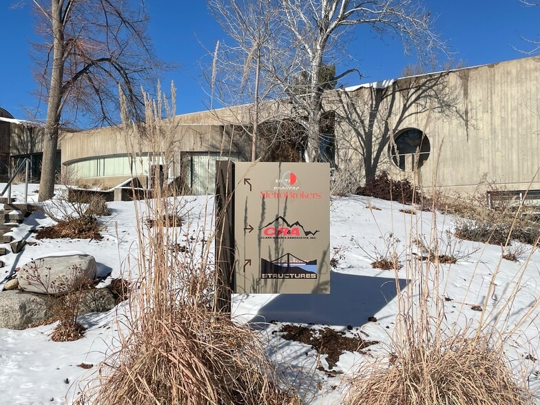 4 Inverness Ct E, Englewood, CO à louer - Photo du bâtiment - Image 3 de 14