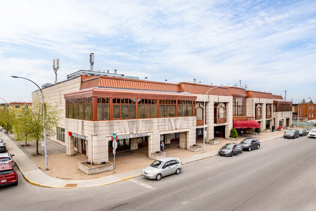 More details for 8730-8770 Boul Provencher, Montréal, QC - Retail for Lease