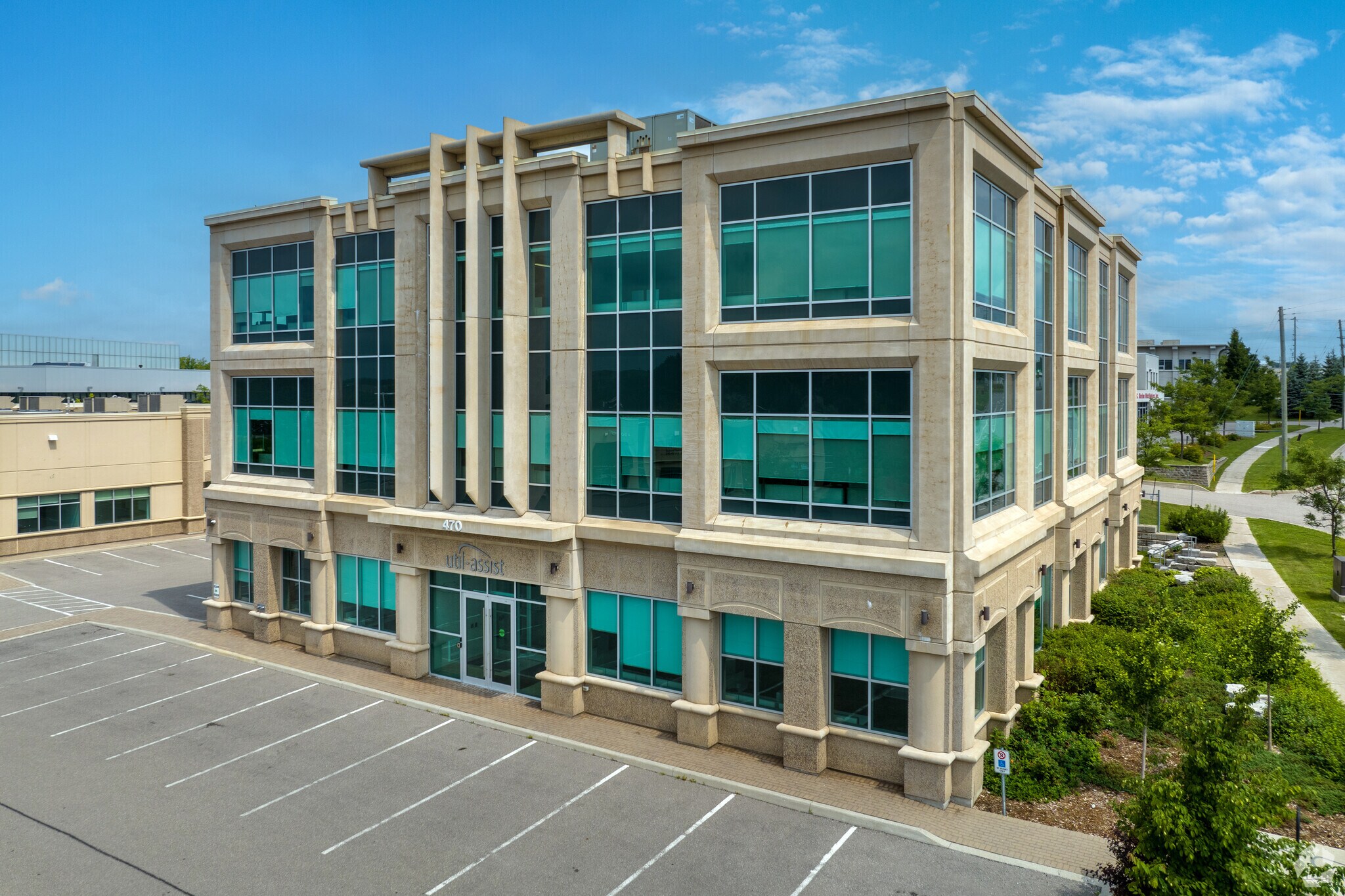 470 Harry Walker Pky S, Newmarket, ON for sale Building Photo- Image 1 of 1