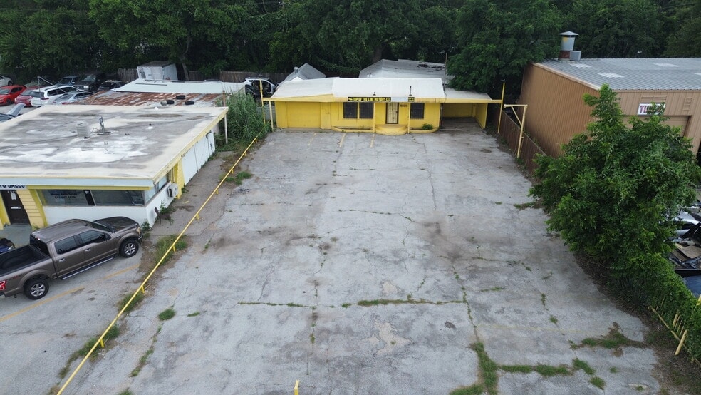 4925 NE 28th St, Haltom City, TX for sale - Building Photo - Image 2 of 4