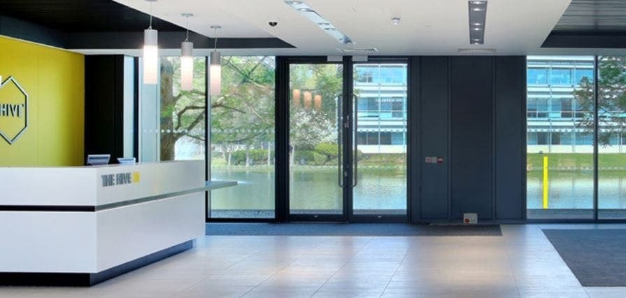 Waterside Dr, Reading à louer - Photo intérieure - Image 3 de 7