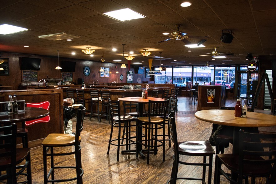 3 S Main St, Wilkes Barre, PA à louer - Photo du bâtiment - Image 2 de 7