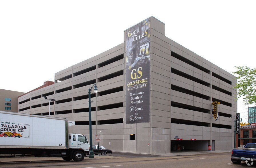 140 Lt George W Lee, Memphis, TN à louer - Photo du bâtiment - Image 2 de 3