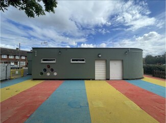 Plus de détails pour 6 Edison Dr, Southall - Commerce de détail à louer