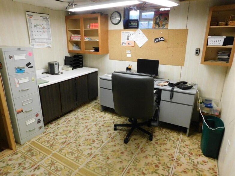 200 S Fulton St, Princeton, WI à vendre - Photo du bâtiment - Image 2 de 13