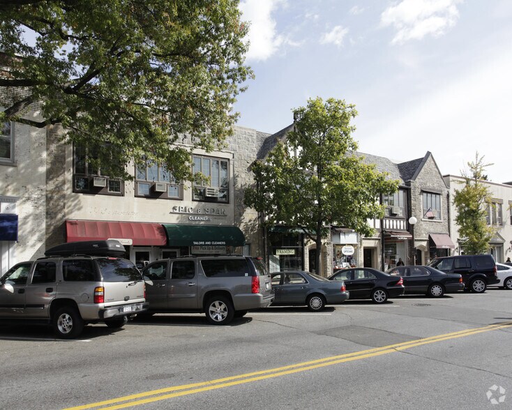 79-81 Pondfield Rd, Bronxville, NY à louer - Photo du bâtiment - Image 2 de 2