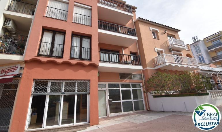 Immeuble residentiel dans Castelló d'Empúries, Gerona à vendre Photo principale- Image 1 de 5