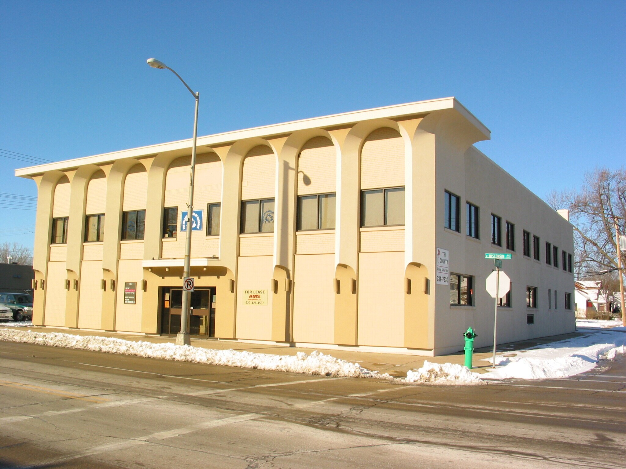 526 W Wisconsin Ave, Appleton, WI à louer Photo du bâtiment- Image 1 de 16