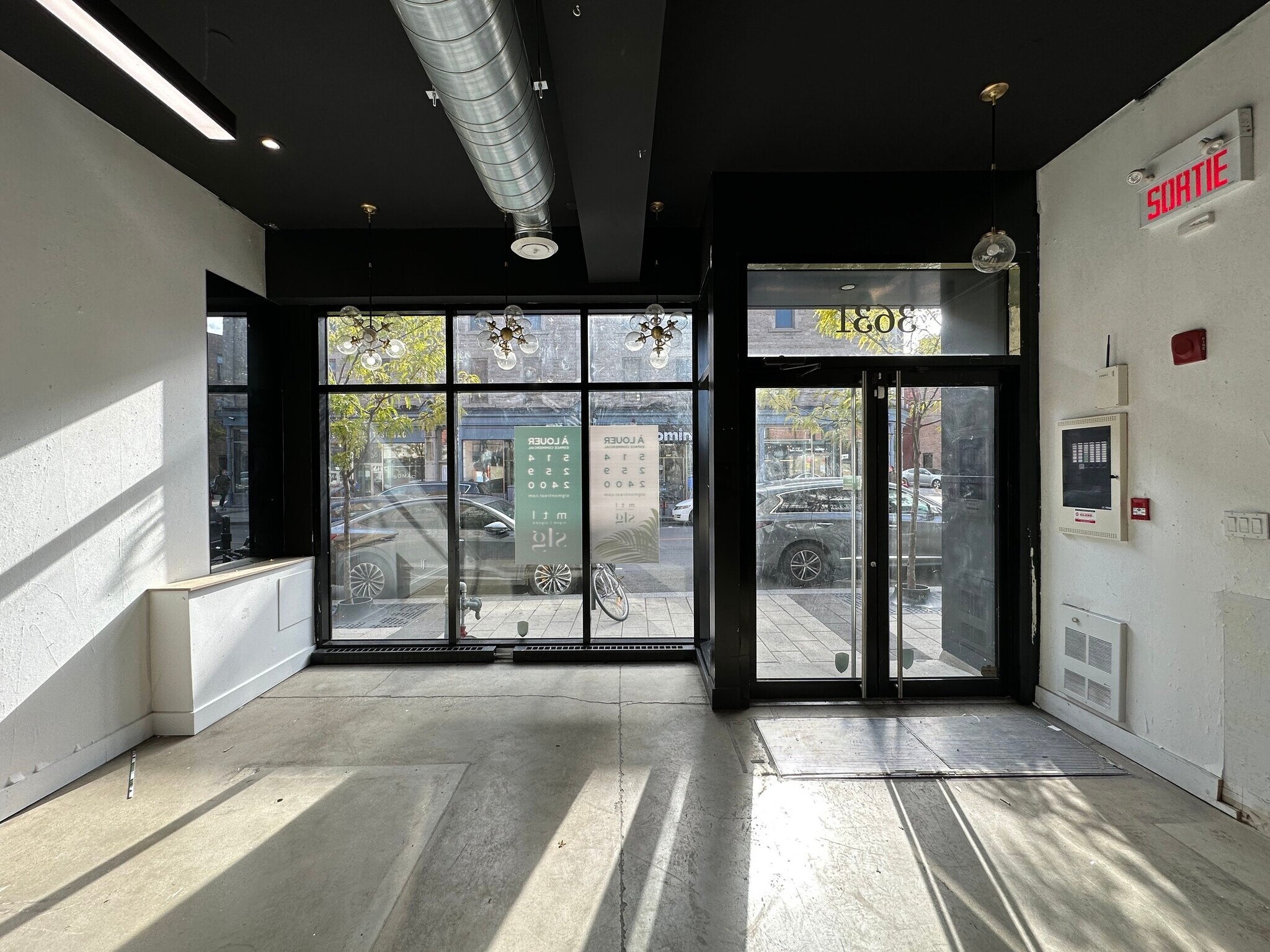 3631-3637 Rue Notre-Dame O, Montréal, QC à vendre Photo intérieure- Image 1 de 1