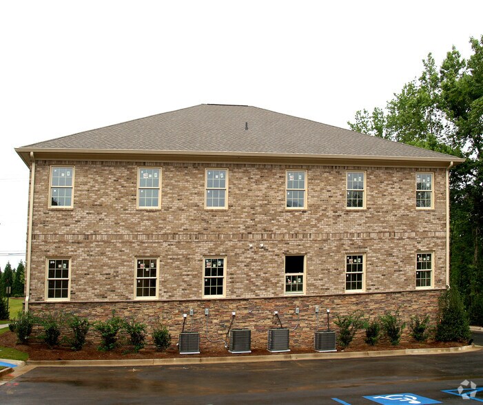 1905 Woodstock Rd, Roswell, GA à louer - Photo du bâtiment - Image 2 de 65