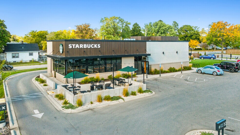 1567 Mason St, Green Bay, WI à vendre - Photo du bâtiment - Image 3 de 11