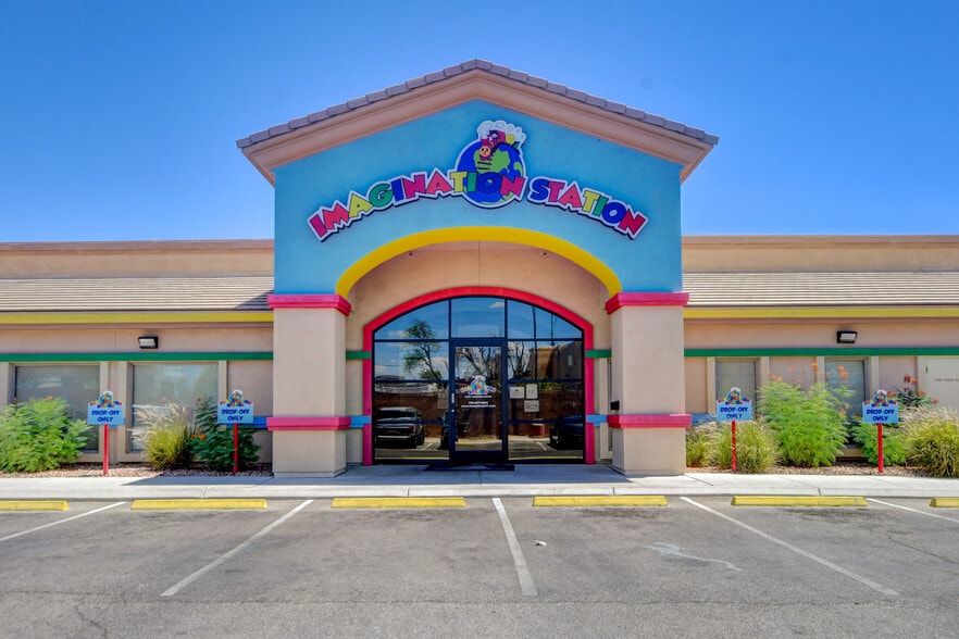 2488 E Russell Rd, Las Vegas, NV for sale - Building Photo - Image 1 of 13