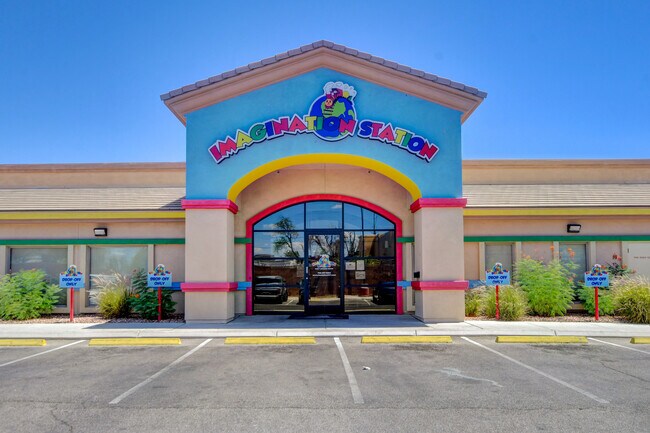 More details for 2488 E Russell Rd, Las Vegas, NV - Retail for Lease