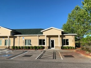 5140 Deer Park Dr, New Port Richey, FL à louer Photo du bâtiment- Image 2 de 5