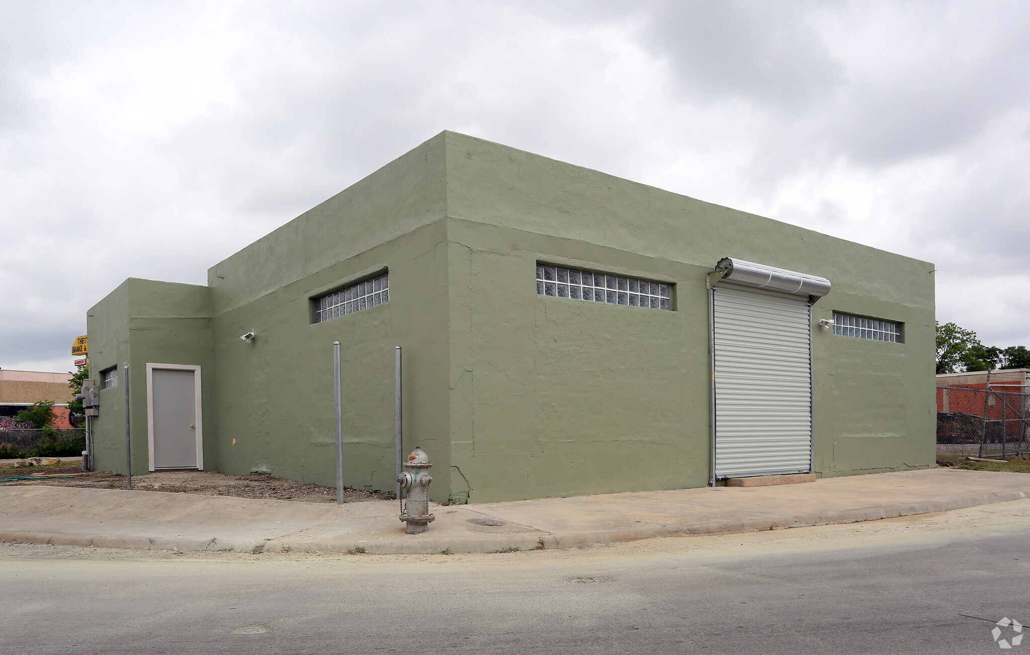 501 E Crockett St, San Antonio, TX for sale Primary Photo- Image 1 of 4