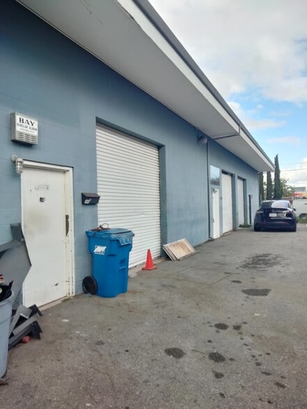 344 Berkshire Ave, Redwood City, CA for lease - Building Photo - Image 3 of 6