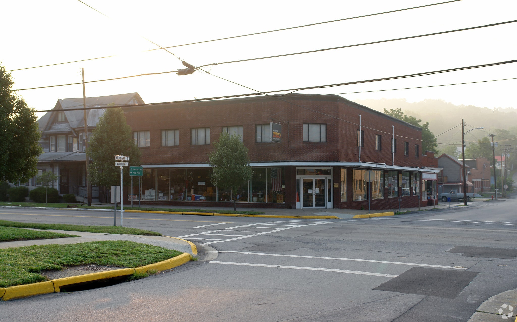 115 Independence St, Berkeley Springs, WV for sale Primary Photo- Image 1 of 3