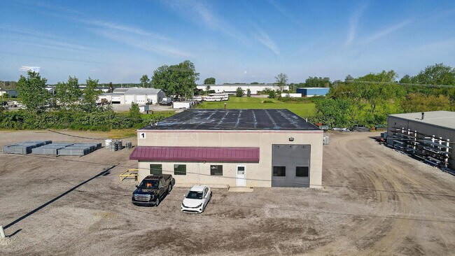 Plus de détails pour 1359 E Hanthorn Rd, Lima, OH - Industriel à louer
