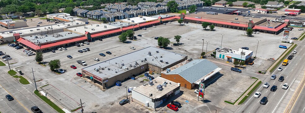 1326-1392 W Main St, Lewisville, TX à louer - Photo du bâtiment - Image 1 de 14