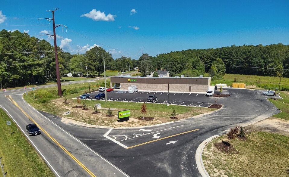 2022 Greys Point Rd, Topping, VA à vendre - Photo du bâtiment - Image 3 de 5