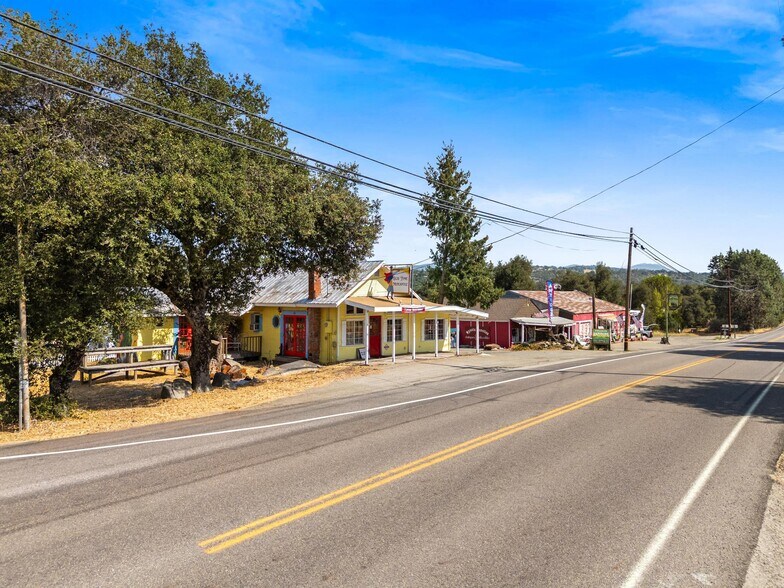 4336 Julian Hwy, Julian, CA à vendre - Photo principale - Image 1 de 31