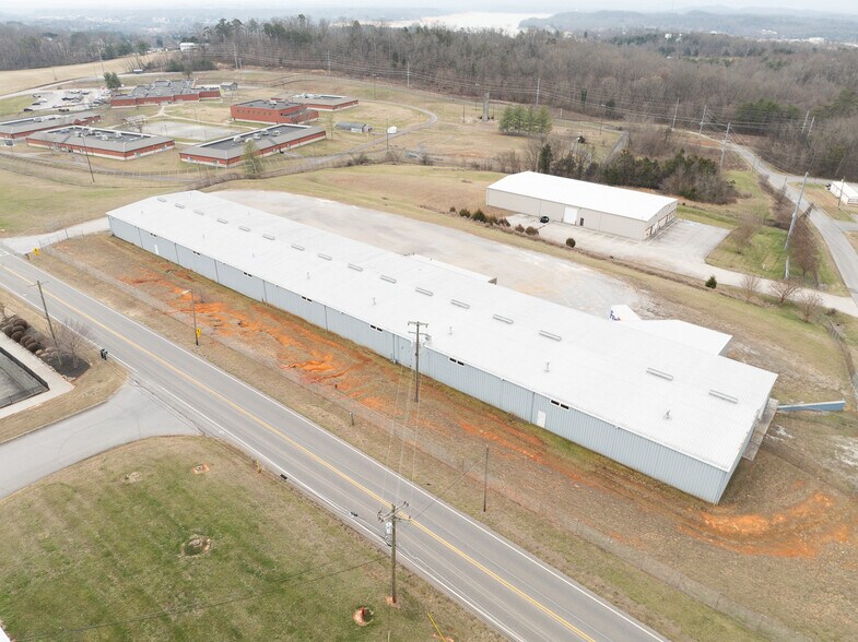 989 Industrial Park Rd, Dandridge, TN à vendre - Photo du b timent - Image 2 de 11