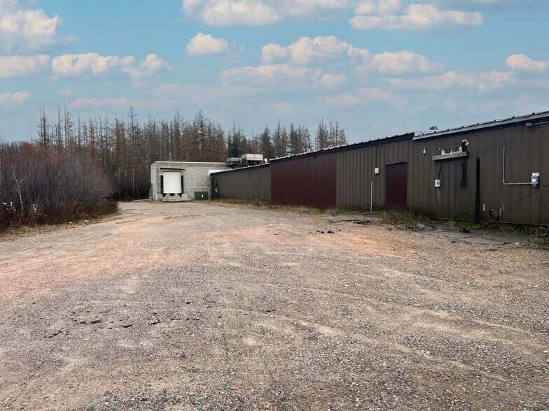 990 N 4th St, Tomahawk, WI à louer - Photo du bâtiment - Image 3 de 10